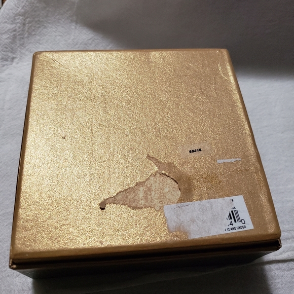 Beautiful Monet Faux Pearl Goldtone Necklace with Matching Pierced Earrings - Picture 9 of 9